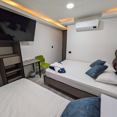 Hostel Boutique Nido De Loros Medellín Dış mekan fotoğraf