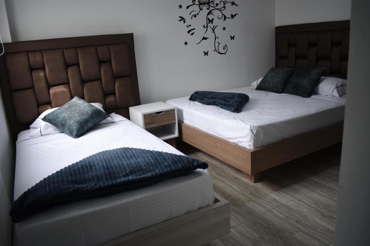Hostel Boutique Nido De Loros Medellín Dış mekan fotoğraf