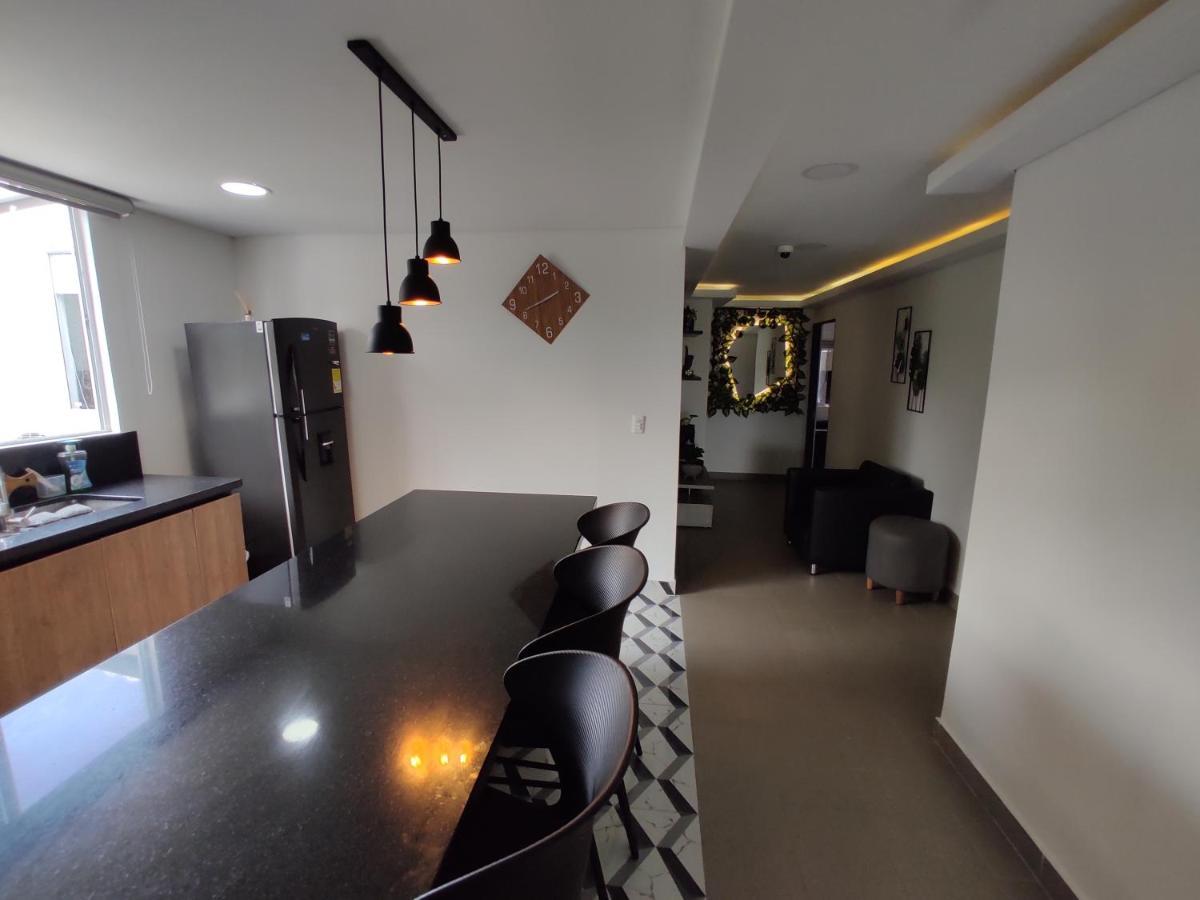Hostel Boutique Nido De Loros Medellín Dış mekan fotoğraf