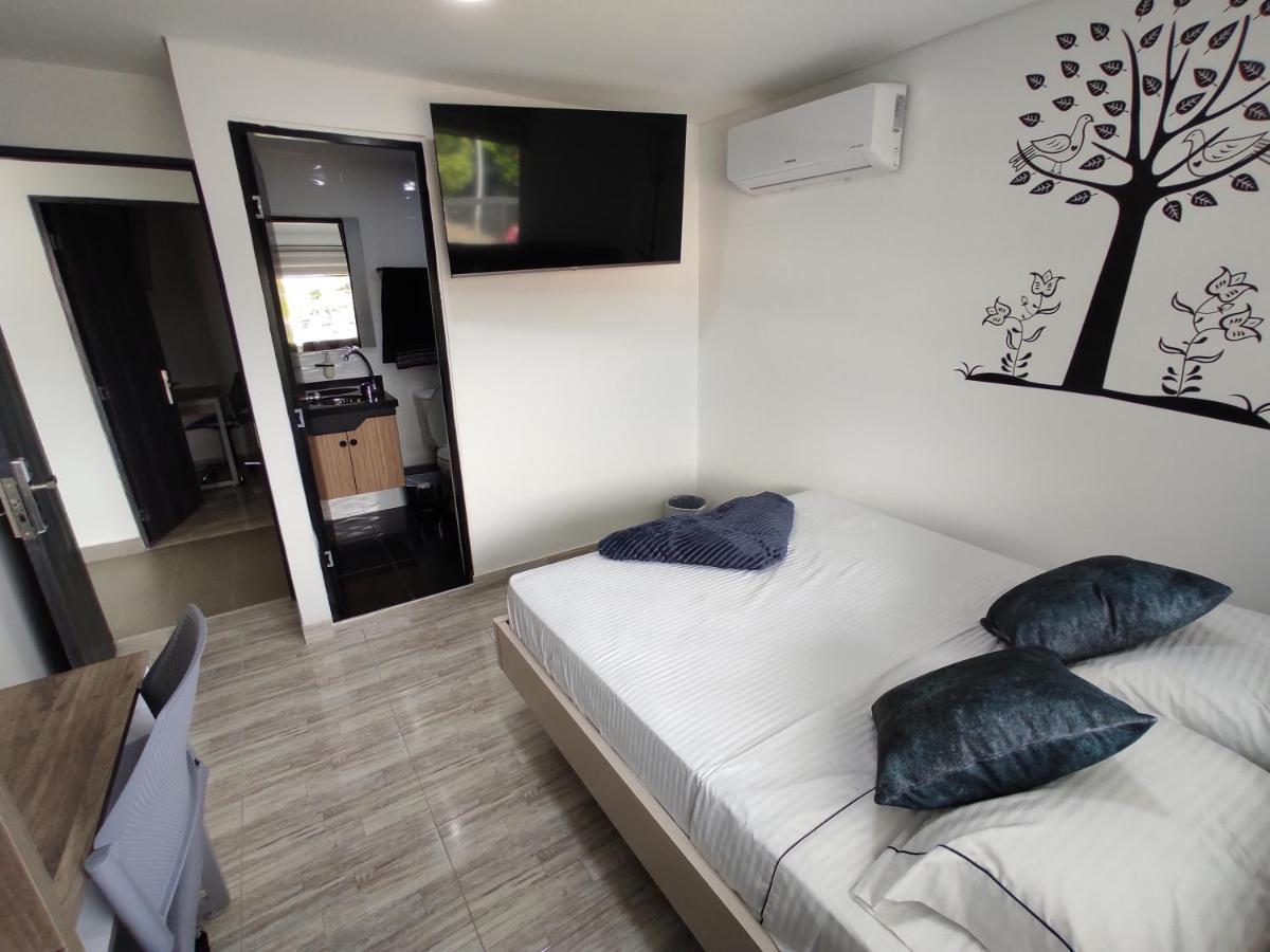 Hostel Boutique Nido De Loros Medellín Dış mekan fotoğraf