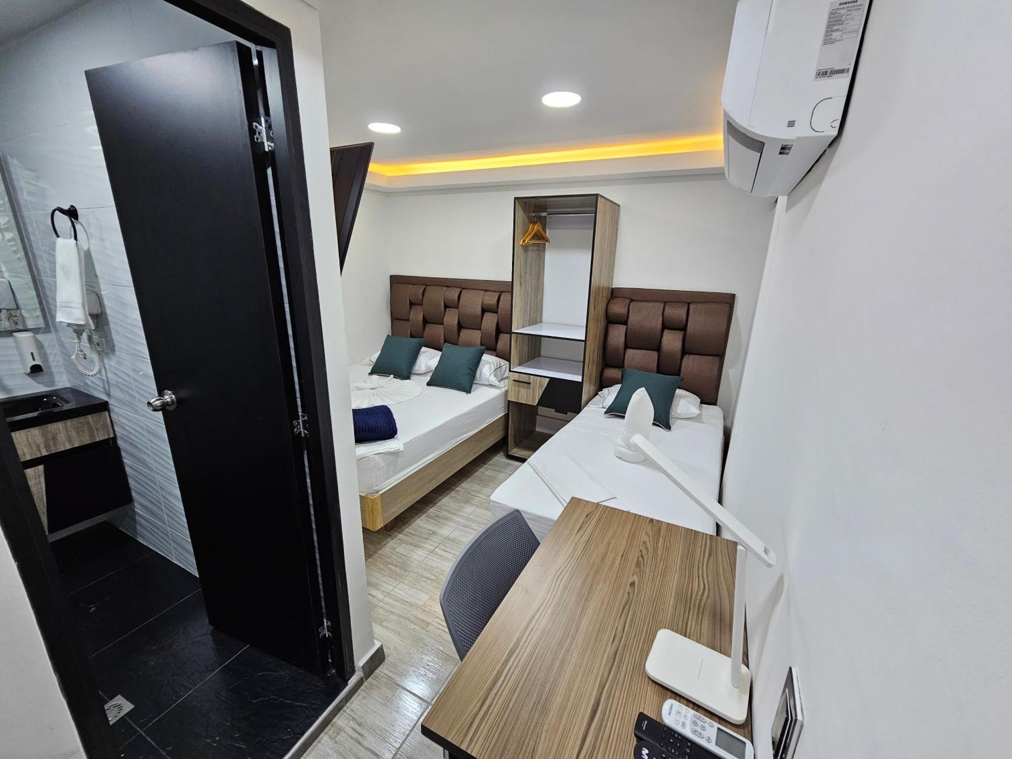 Hostel Boutique Nido De Loros Medellín Dış mekan fotoğraf