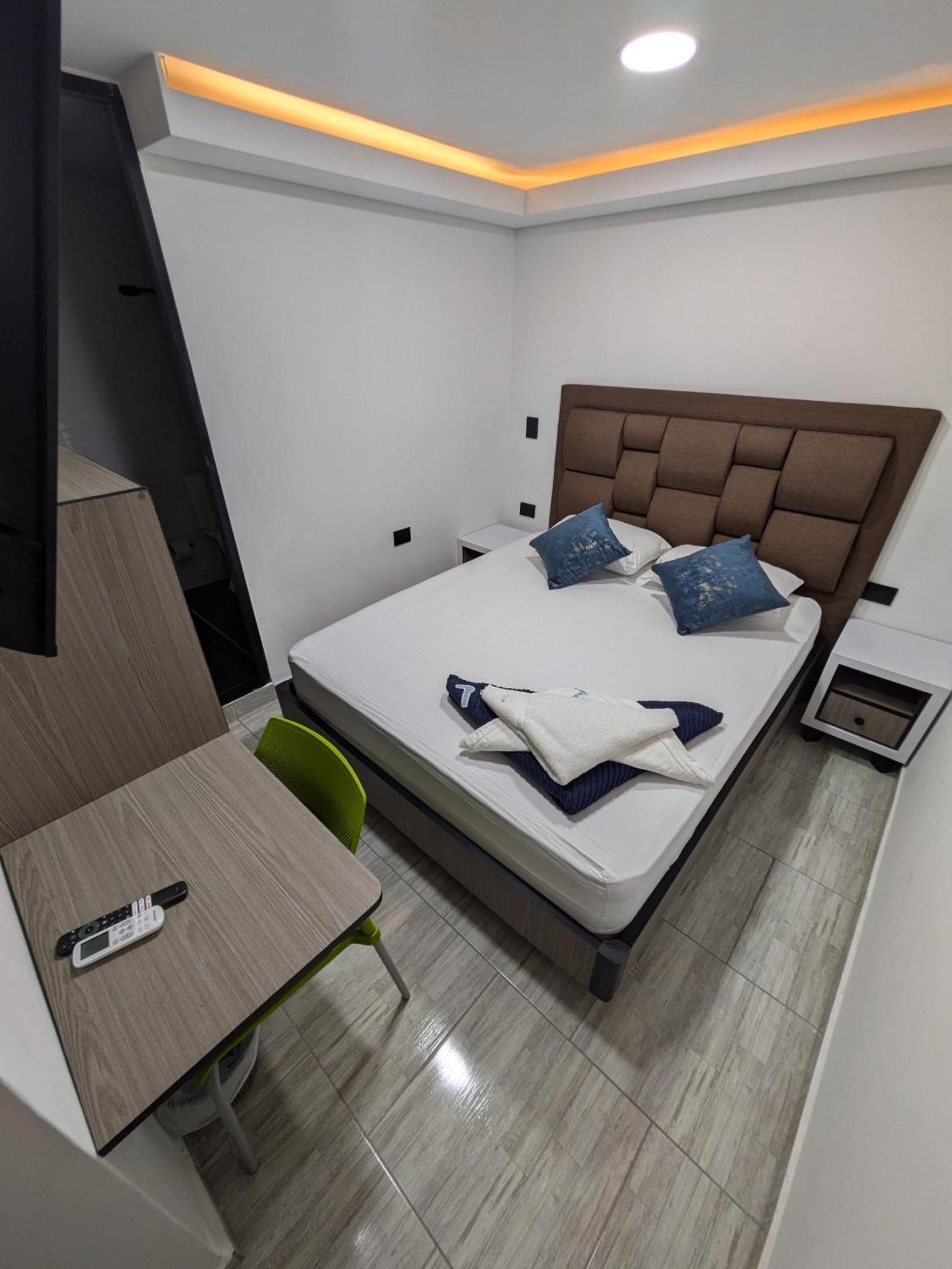 Hostel Boutique Nido De Loros Medellín Dış mekan fotoğraf